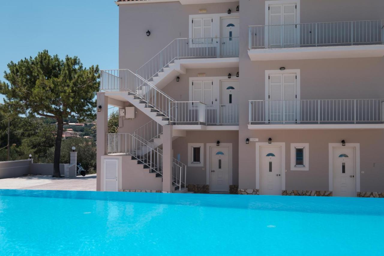 Apartment Kouros & By Hotelius Agios Stefanos Avliotes (Corfu)